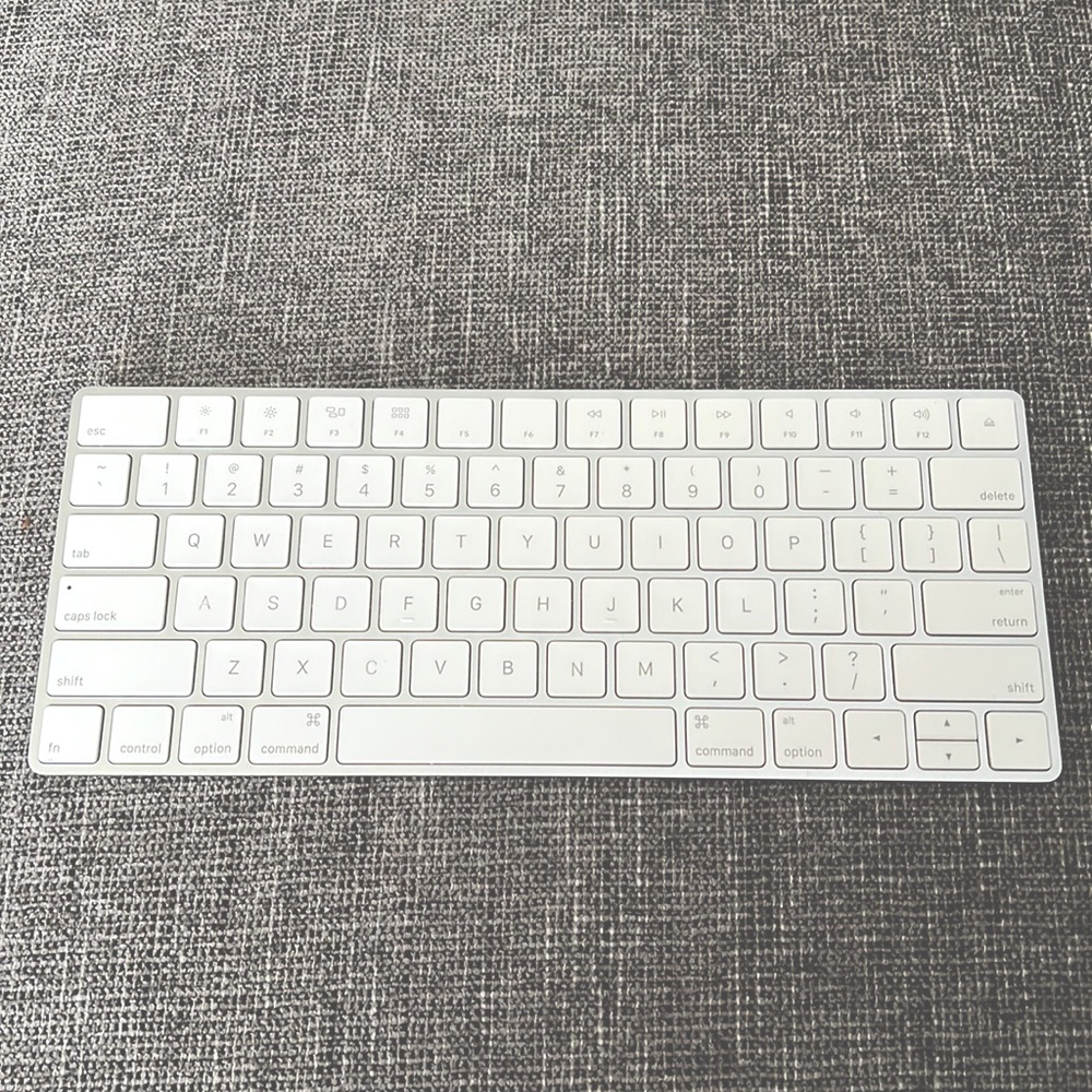 Apple Keyboard